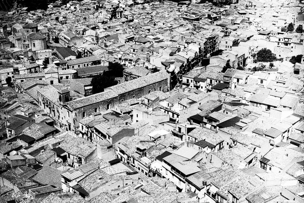 COLORANDO IL BUIO