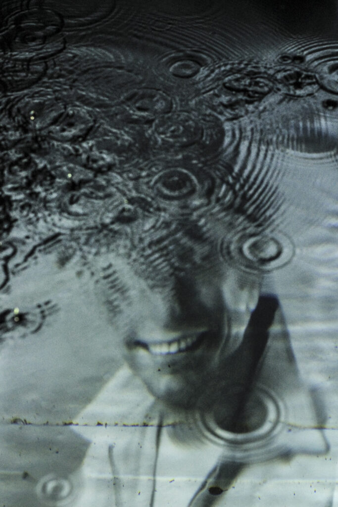 ACCUA (Capitolo “Elemento”) - “Fonzie" - shot in Volterra - Proiezione su piscina privata - 2014