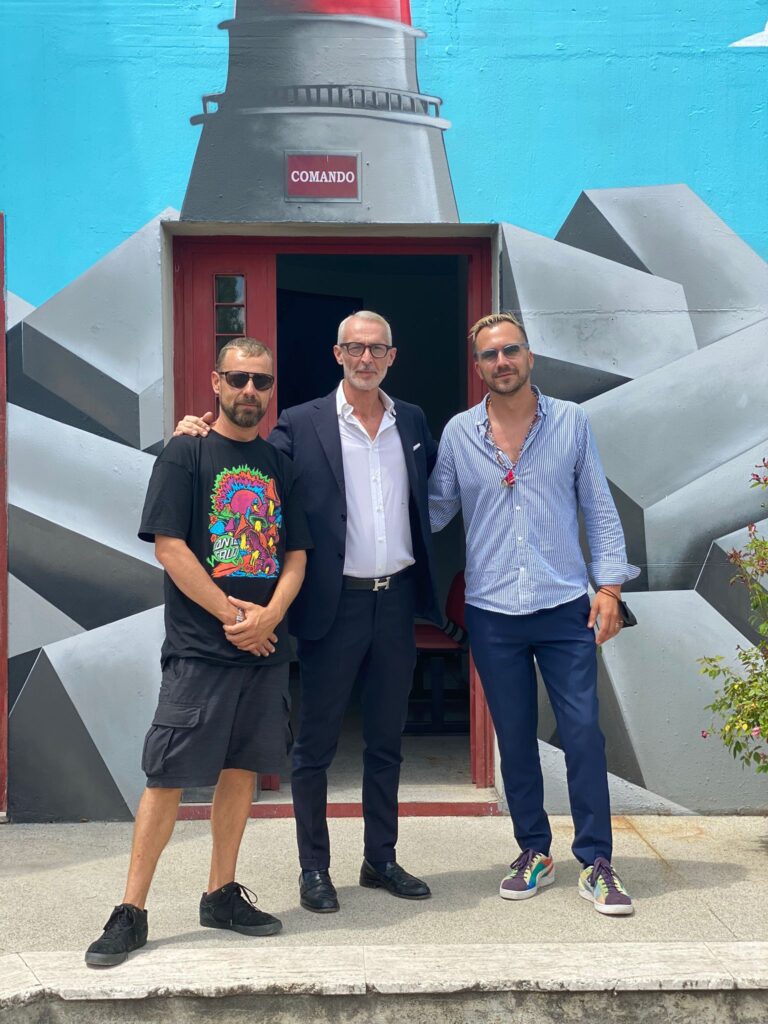 La scritta che Buca - murale al carcere di Sollicciano (FI)