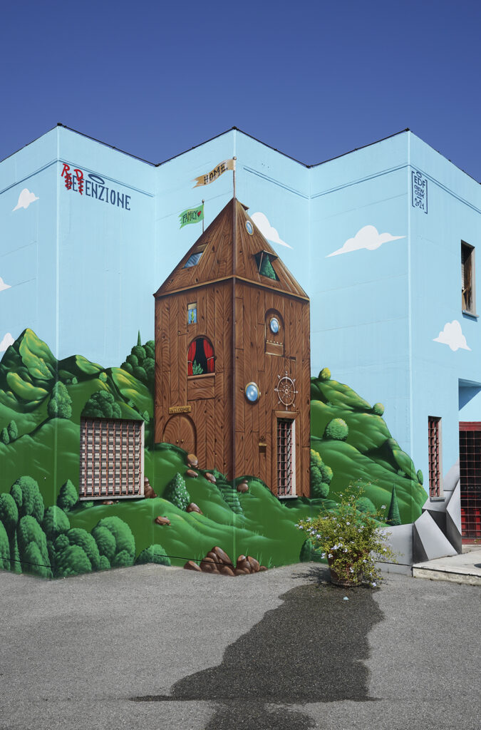 La scritta che Buca - murale al carcere di Sollicciano (FI)